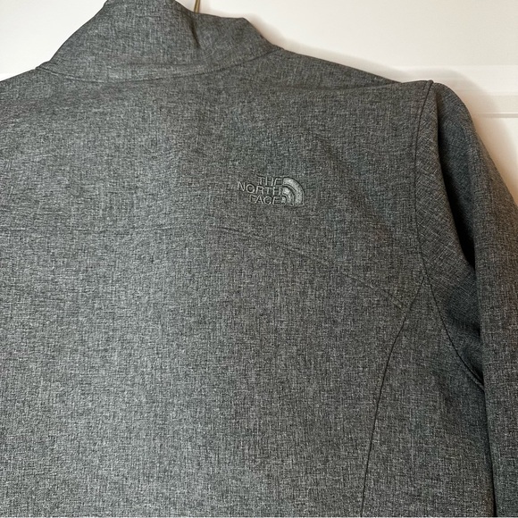 The North Face Women’s Waterproof Softshell Jacket | Size Large | Fleece Lined - Picture 5 of 8